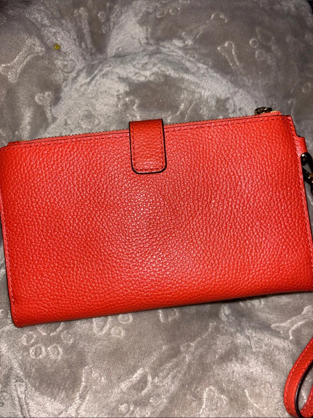 Michael Kors compact pebbled